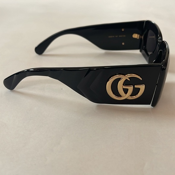 GUCCI Sunglasses GG Black - Picture 6 of 9